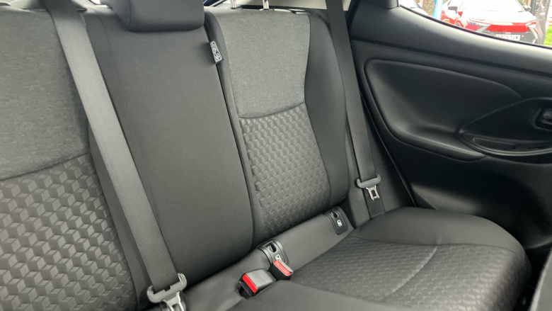 Toyota Yaris 1.5 Hybrid Design 5dr CVT Hybrid Hatchback